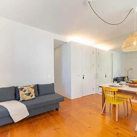 Cozy & Modern In Historic Center Of